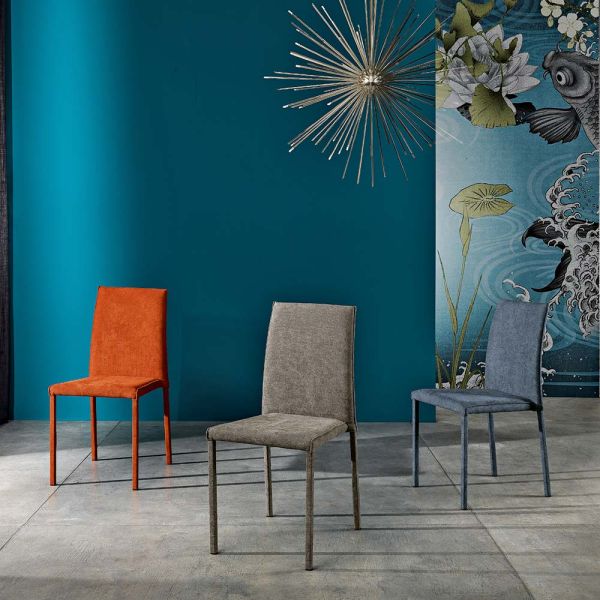 Designer-esszimmerstuhl aus stoff, hergestellt in italien, conny