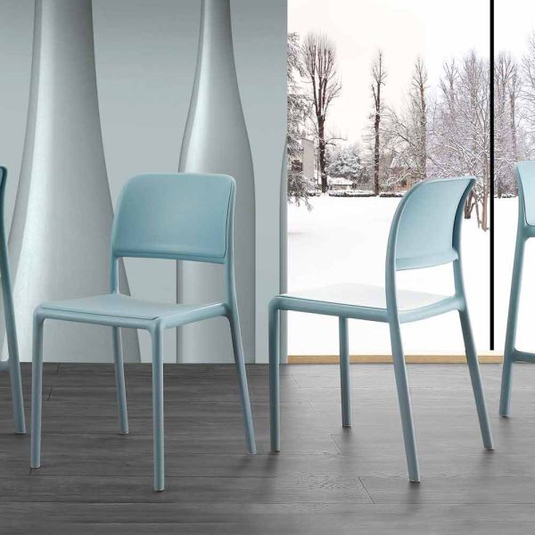 Stuhl aus harz und glasfaser in modernem design ravenna