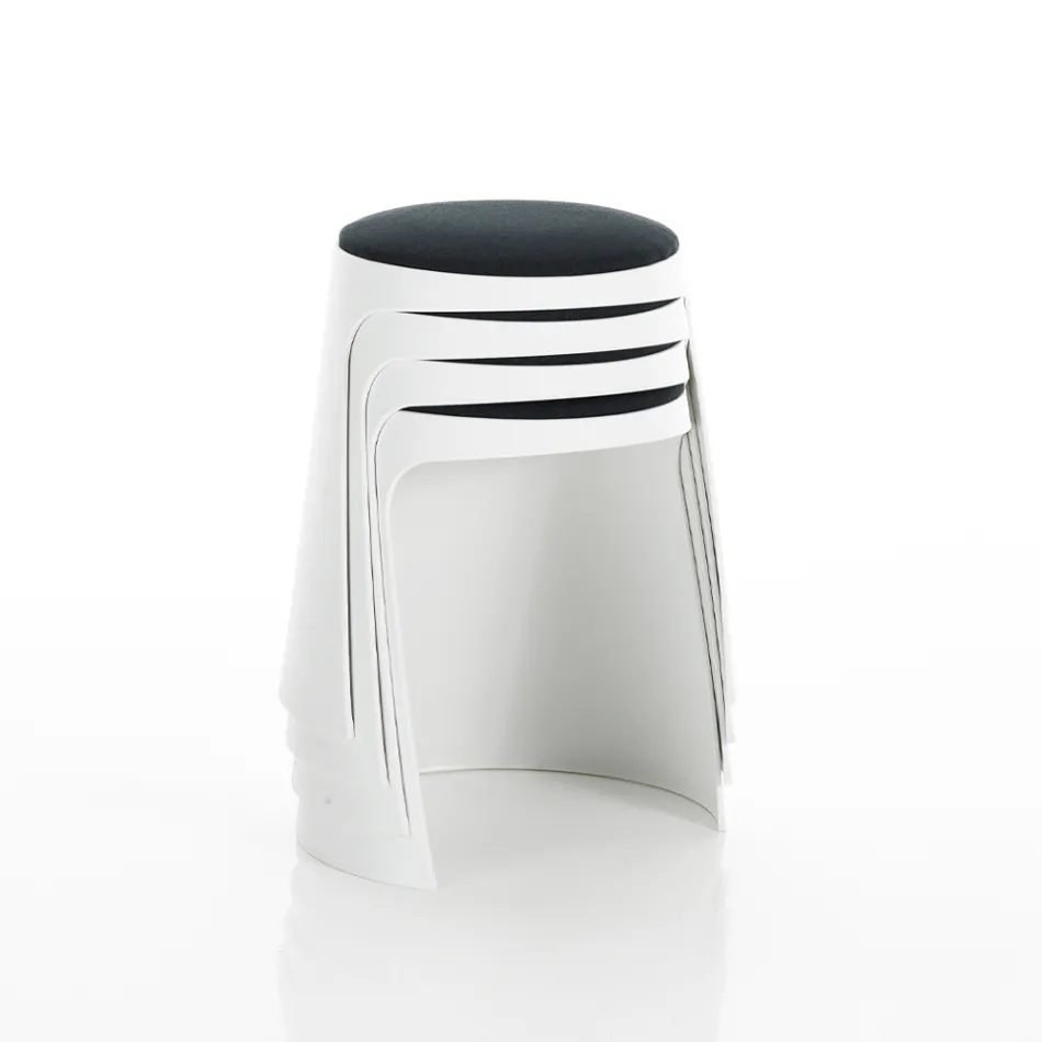 Set aus 2 Polypropylen-Hockern und Stoffsitz – Sardelle Viadurini