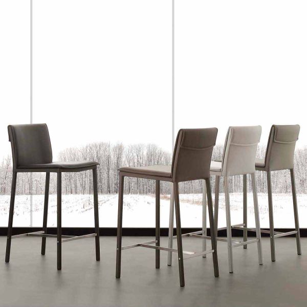 Hocker aus kunstleder mit gestell aus metall und satiniertem stahl prato