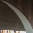 Spiegel mit geätztem, taubengrau lackiertem Glasboden, hergestellt in Italien – Oregano Viadurini