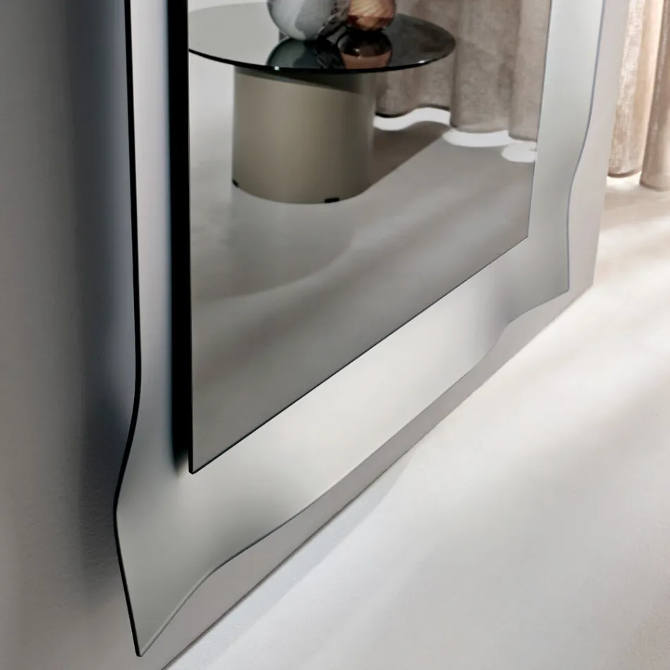 Spiegel mit geformtem Rahmen, erhältlich in 3 Größen und 2 Farben – Carolina Viadurini