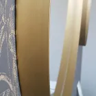 Runder Wandspiegel mit Metallrahmen in verschiedenen Farben und LED-Licht - Renga Viadurini