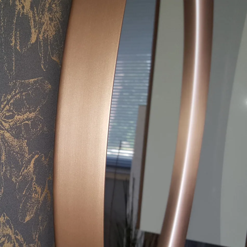 Runder Wandspiegel mit Metallrahmen in verschiedenen Farben und LED-Licht - Renga Viadurini