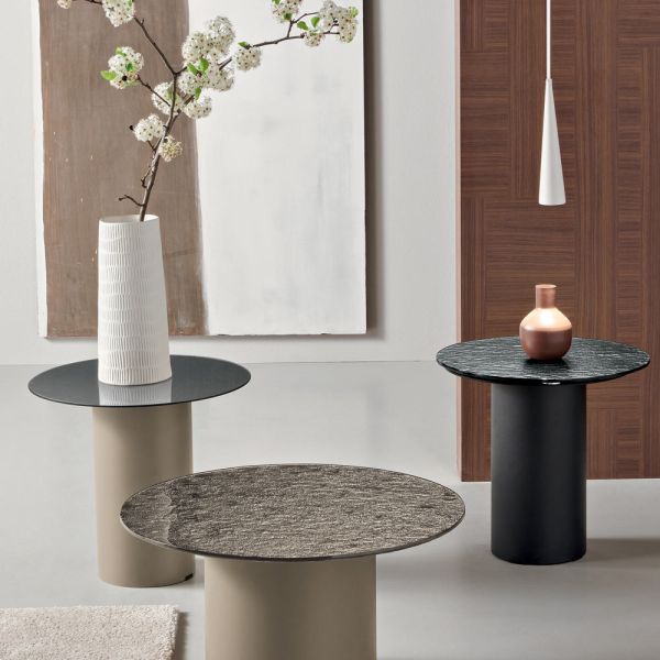 Couchtisch mit metallgestell und Ø45 cm spiegel- oder glasplatte - flaminia