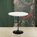 Tulip Eero Saarinen H 52 Runder Couchtisch aus Carrara-Marmor, hergestellt in Italien – Scarlet