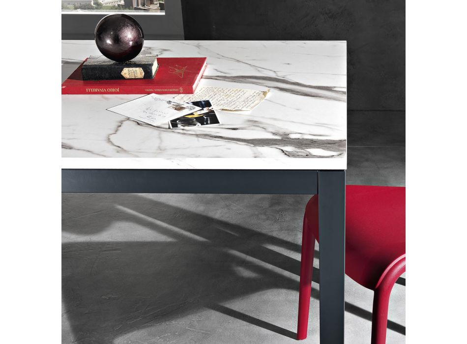 Ausziehbarer Tisch bis 180 cm aus anthrazitfarbenem Metall Made in Italy - Beatrise