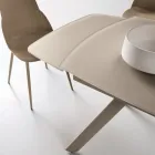 Ausziehbarer Tisch bis 210 cm aus Glas und lackiertem Metall - Naxos Viadurini
