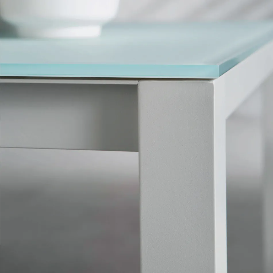 Gartentisch mit Struktur aus lackiertem Aluminium und Glasplatte - Salim Viadurini