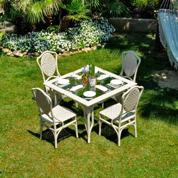 Gartentisch mit glasplatte romeo design handmade in modernem design