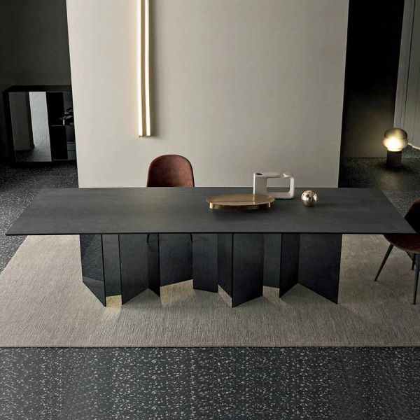 Design esstisch in keramik und rauchglas basis made in italy - zufällig