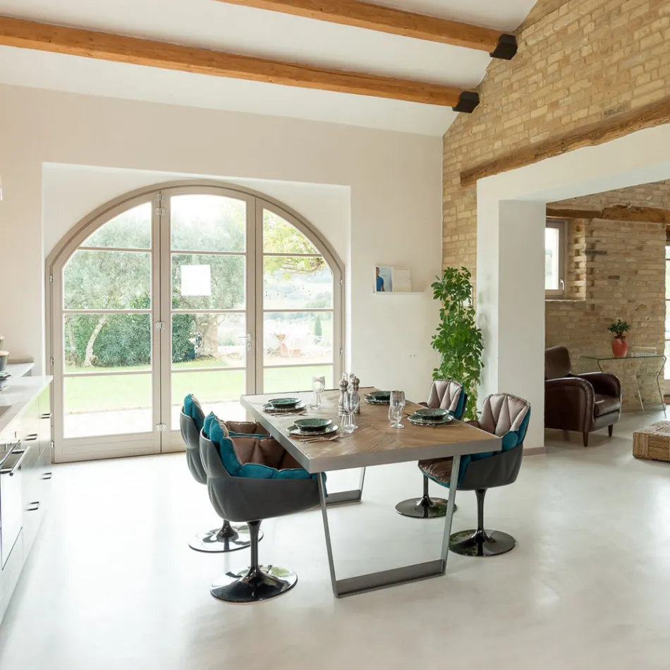 Esstisch aus recyceltem Tropenholz und Metallbeinen – Slide Viadurini