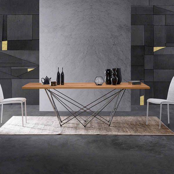 Design esstisch mit einer platte aus holz und einem gestell aus metall, esperia