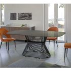 Elliptischer Esstisch aus polierter Keramik und Stahl – Ravi Viadurini