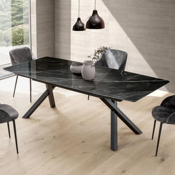 Fester fasstisch aus glänzendem calacatta-schwarz-laminam - dialogo