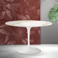 Saarinen Tulip Rundtisch H 74 cm in Florim Calacatta Gold Matt Keramik - Scharlachrot