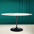 Tulpentisch Eero Saarinen H 74 Oval aus Statuario Keramik Vollader - Scharlachrot