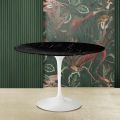 Eero Saarinen Tulip Tisch H 74 Rund aus schwarzem Marquinia Marmor Made in Italy - Scharlachrot