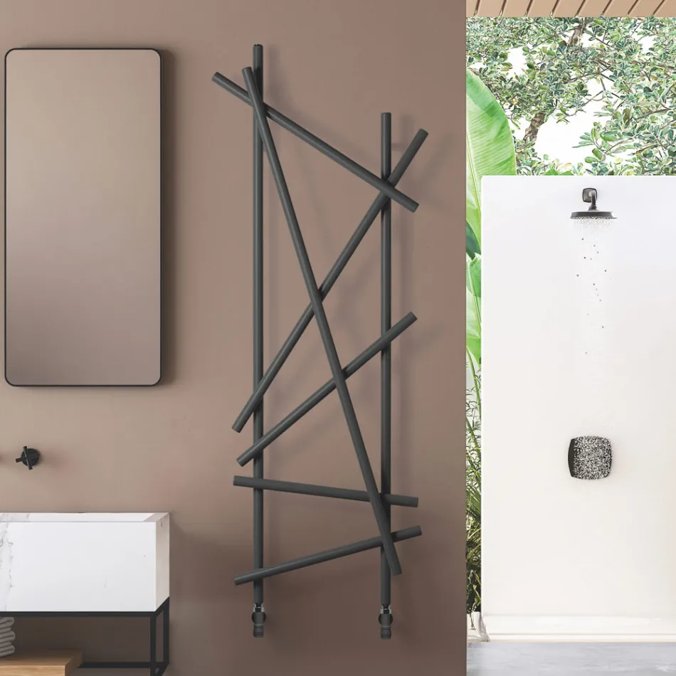 Hydraulischer Stahlheizkörper mit Rundrohren Made in Italy - Random Viadurini