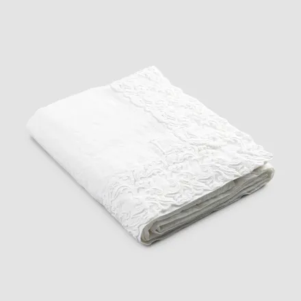 Weiße oder butterfarbene Leinentischdecke mit rechteckigem Design aus Farnese-Spitze – Kippel Viadurini