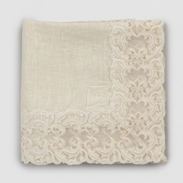 Beige leinen quadratische tischdecke mit handgefertigter luxus farnese spitze - kippel