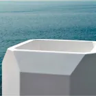 Weiße Innen- oder Außenvase aus Kunststoff in 3 Größen - Gem von Myyour Viadurini