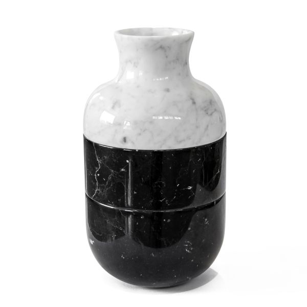 Vase aus weißem carrara-marmor und schwarzem marquinia-luxus-design - calar