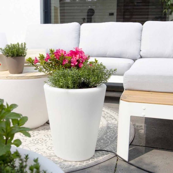 Leuchtende vase für außen- und innenräume, farbenfrohes design in 3 dimensionen - vasostar