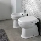 Bodenstehende Keramiktoilette mit Polyestersitz und modernem Design - Silica Viadurini