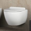 Wandhängendes, spülrandloses WC aus weißer Keramik, Modell Aster, mit Soft-Close-Sitz